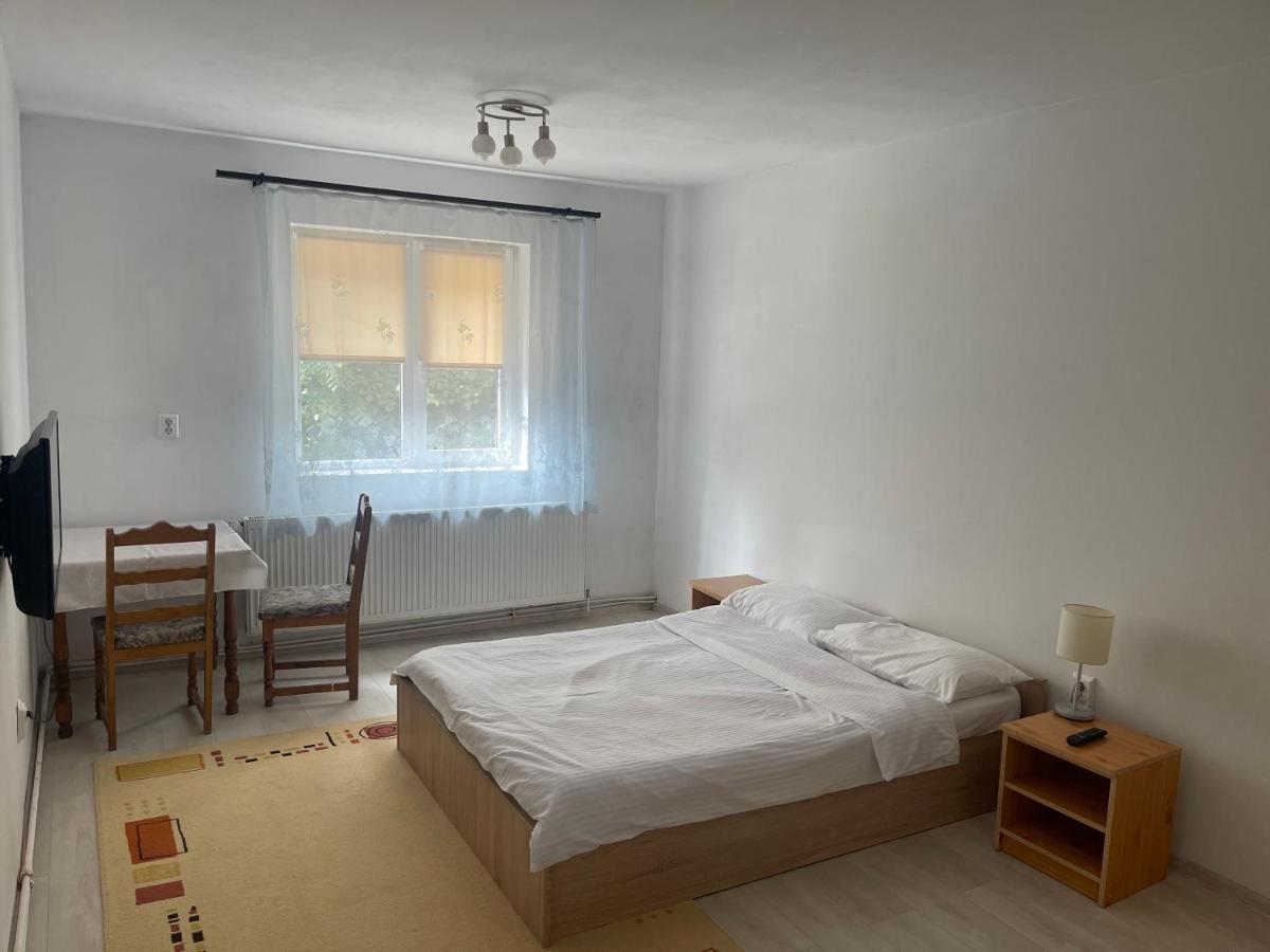 Ana Central Rooms Oradea Exteriör bild