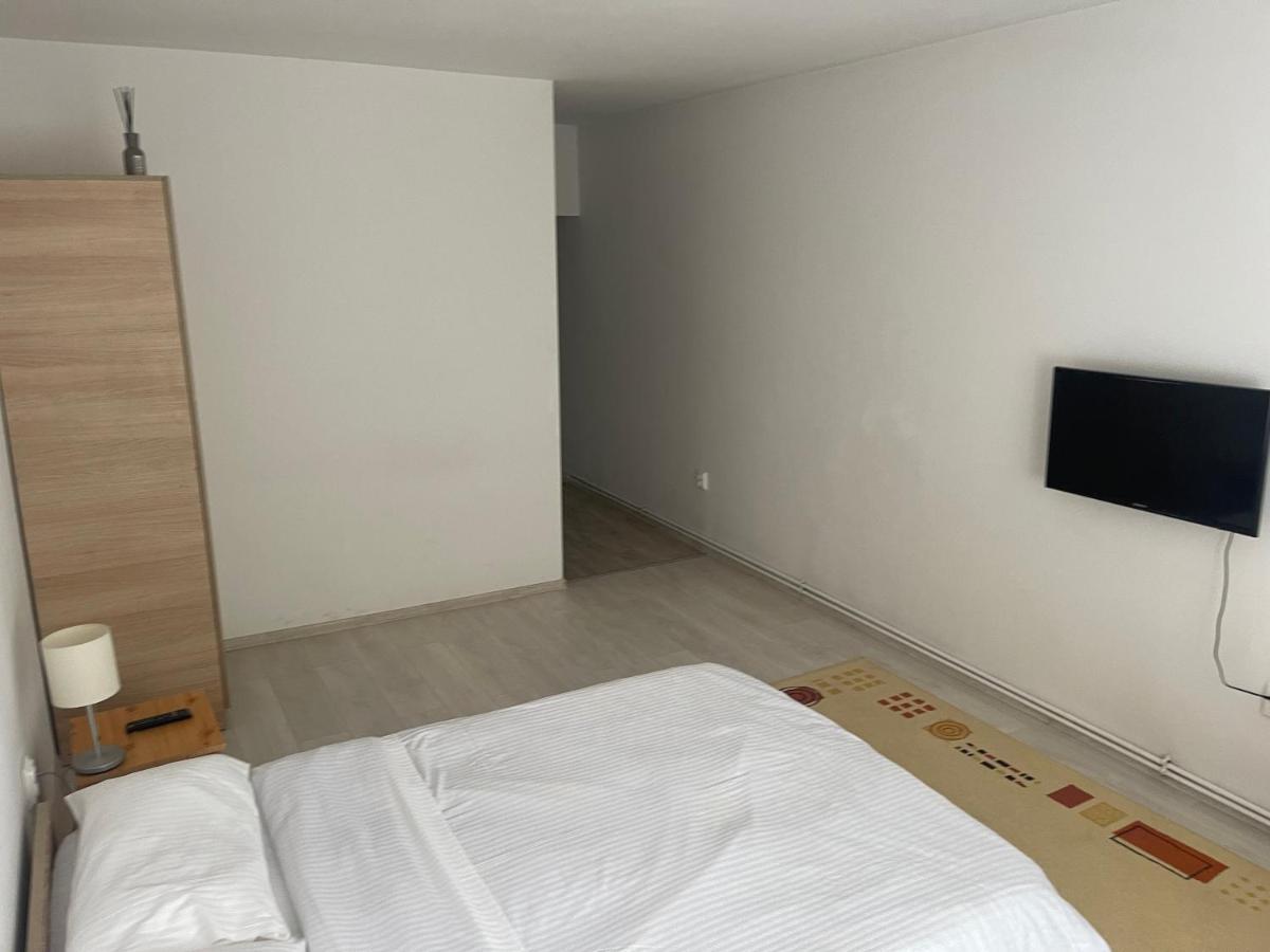 Ana Central Rooms Oradea Exteriör bild